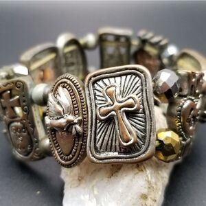 Christian dove and cross inspirational hope bracelet. B422